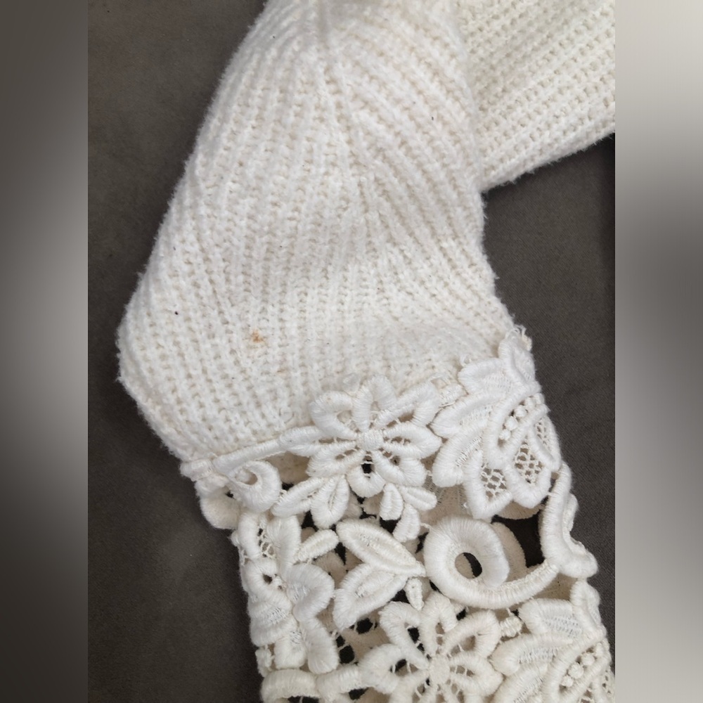 Sea New York Cream Sweater with Lace Details size Large - Picture 6 of 7